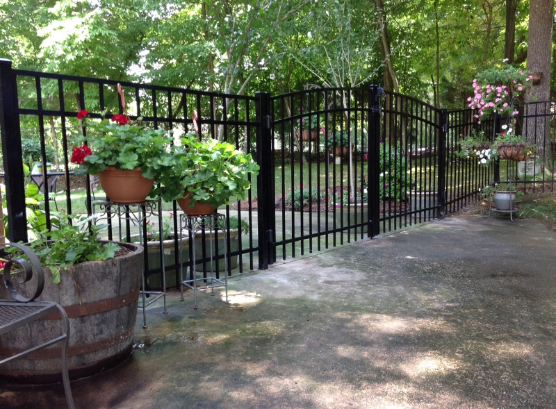 aluminum-gate1.jpg