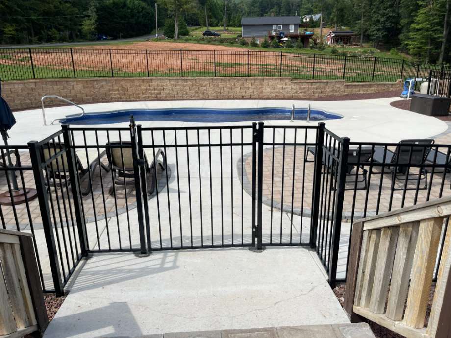chain link fence