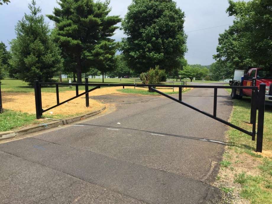 chain link fence