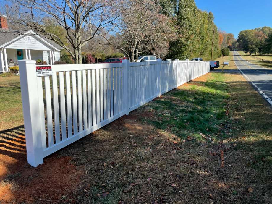 vinyl fence white