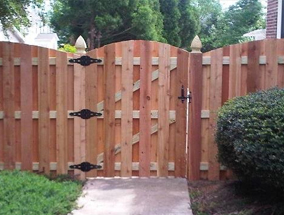 cedar-picket-fences-3.jpg